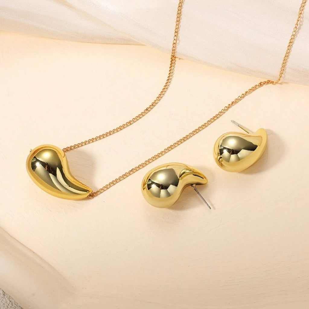 Set orecchini e collana "GOCCIA D'ORO"