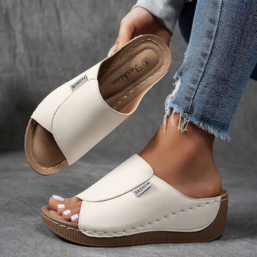 CUSHIONAIRE Ciabatte Prescott Donna In Pelle Vegana – Con Memory Foam, Taglie Forti, Bone 38 EU